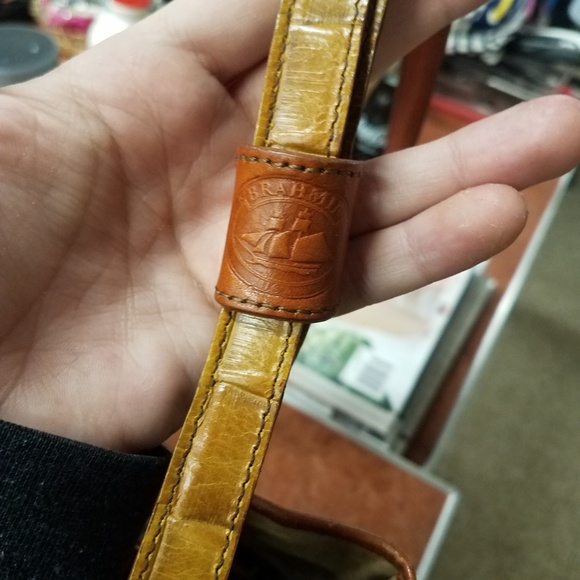 Vintage Brahmin leather, shoulder bag, mustard color - Picture 2 of 4